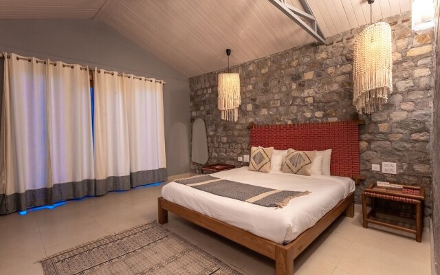 Seclude Pangot Perch