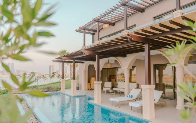 Royal Saray Resort
