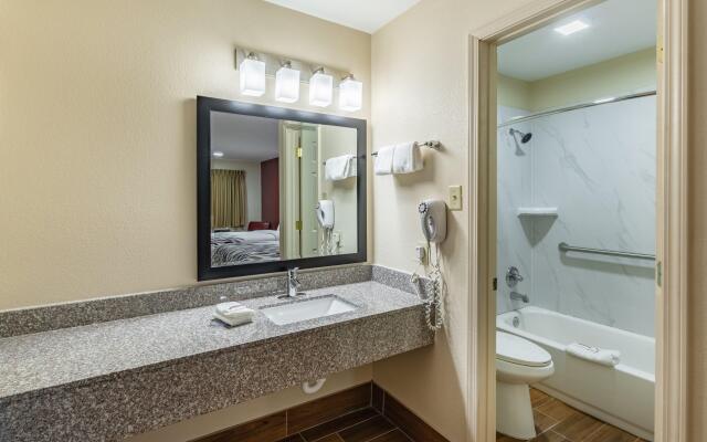 Red Roof Inn Buffalo, TX