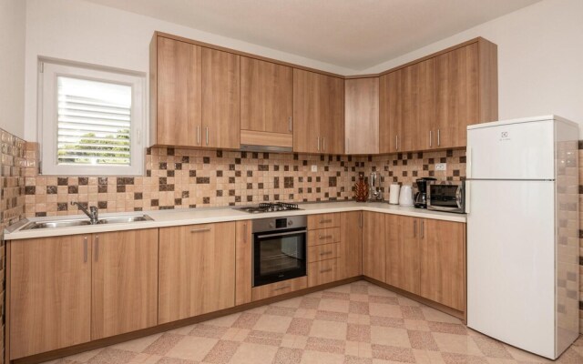 Nice Home in Makarska With Wifi and 3 Bedrooms