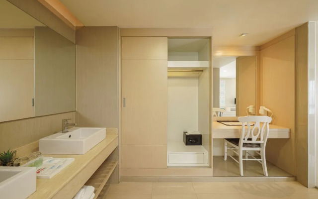 Jolly Suites Petkasem