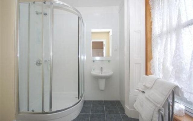 Straven Guest House