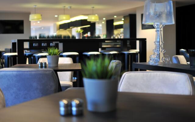 Holiday Inn Express Leigh - Sports Village by IHG