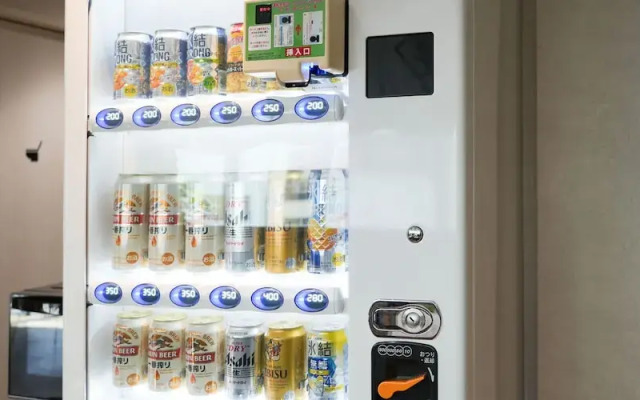 Rembrandt Cabin and Spa Shimbashi - Caters to Men