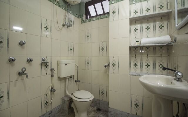 OYO 17067 Maitreya Guest House