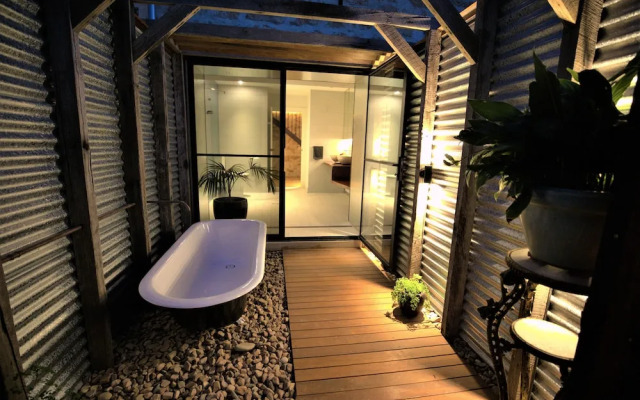 Old Chaff Mill Retreat - - luxury vineyard accommodation
