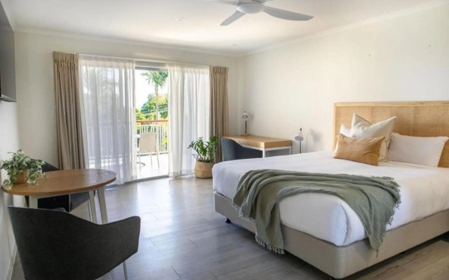 Noosa Heads Motel – Guest Rooms – Noosa Heads