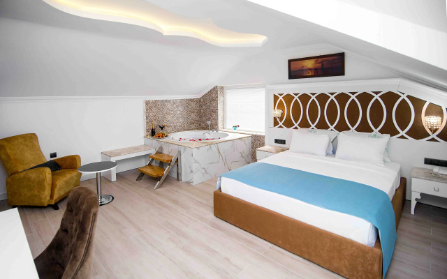 Ocean Blue High Class Hotel