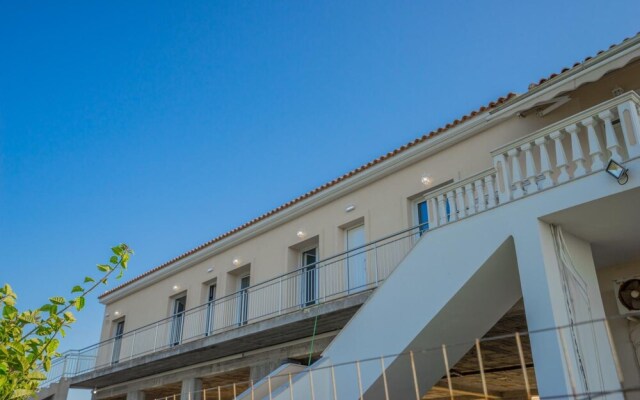 Katsaros Deluxe Apartments II