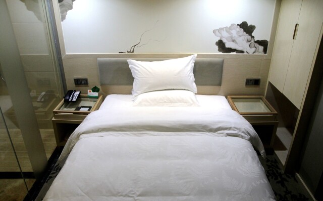 XingHe Business Hotel (Railway Station & Yuexiu Park Branch)