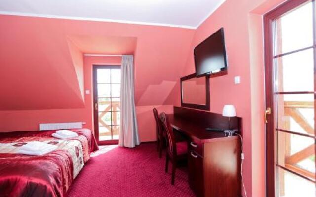 Edmar - Hotel Rooms and Restaurant