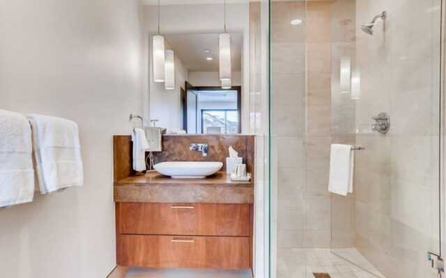 Vail Lion 3 Bedroom Mountain Vacation Rental Just Steps From the Eagle Bahn Gondola