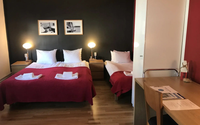 Port Hotel