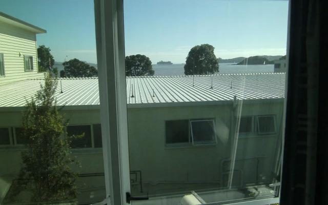 Cap'n Bob's Beach House - Hostel