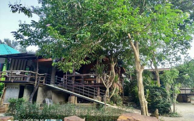 Pana and River Homestay Kang Krachan