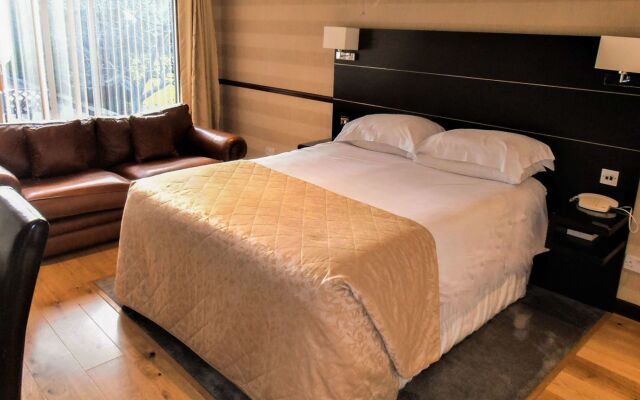 Hollies Hotel