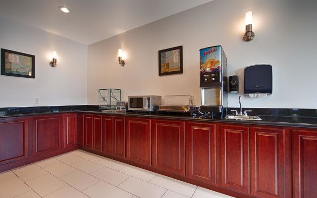 Best Western Plus Covered Bridge Inn