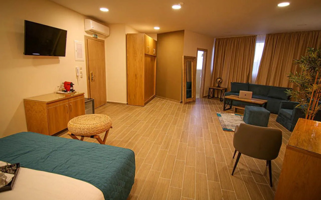 La Place Suites - La Place De La Gare