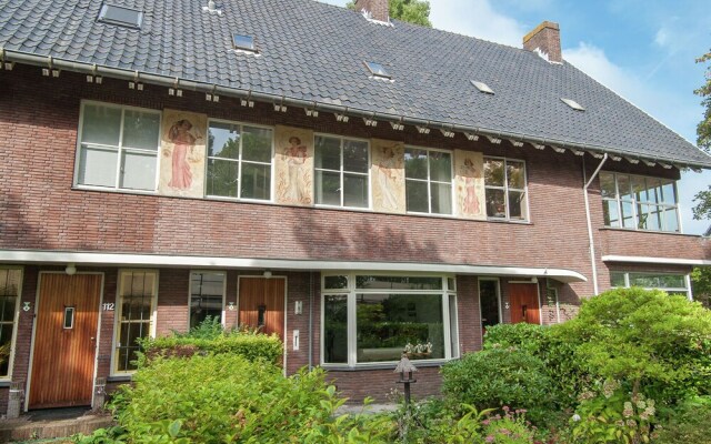 Comfortable Holiday Home in Overveen With Terrace
