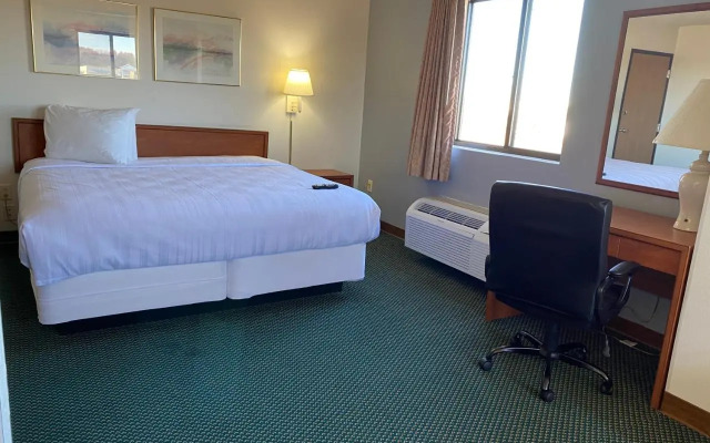 Super 8 Motel Carlyle