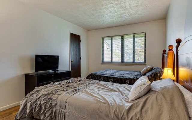 Lawrence Vacation Rental ~ 12 Mi to Indianapolis!