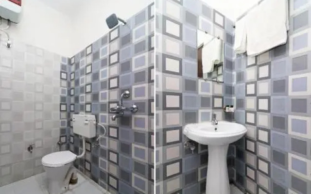 Home Stay Siddhi Palace By OYO Rooms