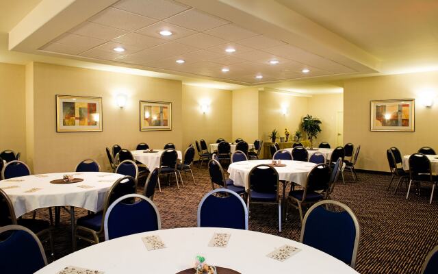 Holiday Inn Express & Suites Regina-South by IHG