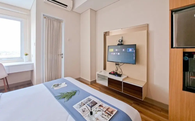 Pleasurable And Homey Studio At Apartment B Residence