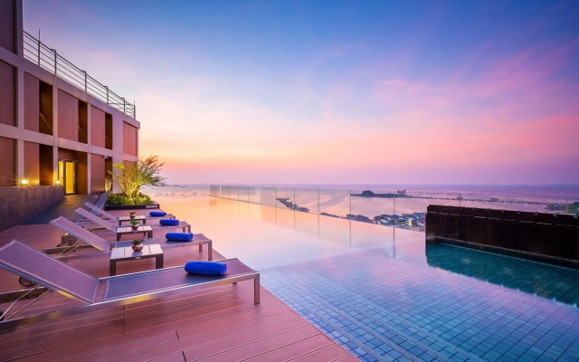 Somerset Harbourview Sri Racha