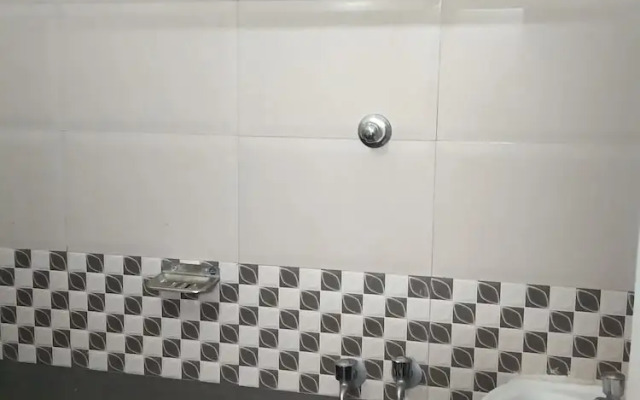 Iroomz Sri Srinivasa Residency
