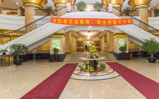 iFamily Apart Hotel Lujiazui Branch