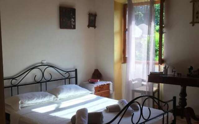 2 Floors House in Sinarades Near Beach