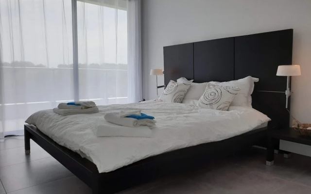 Villa on a High-end Residence in Nîmes With Heated Pool