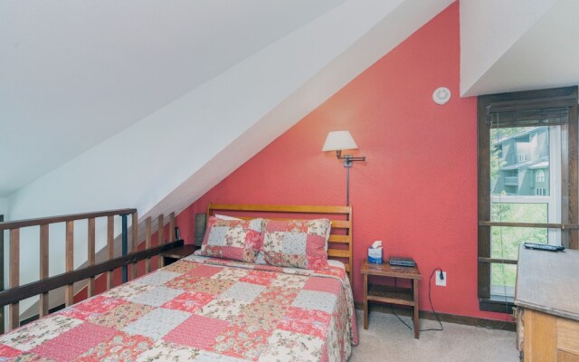 Manitou Lodge 11 Hotel Room by Alpine Lodging Telluride