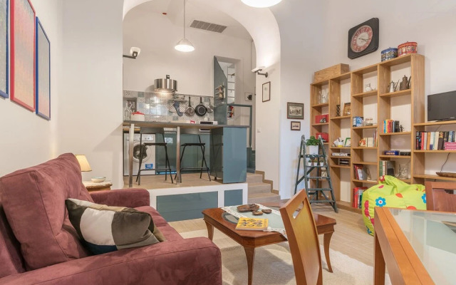 Monti Artistic Flat