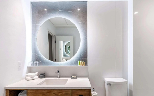Hotel Royal William, Ascend Hotel Collection