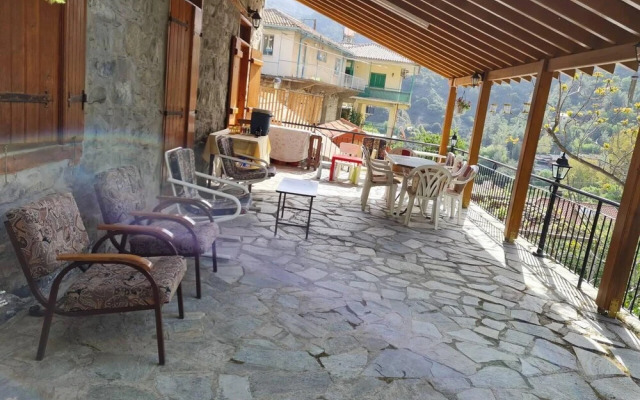 Elpiniki's Old Three Bedroom House