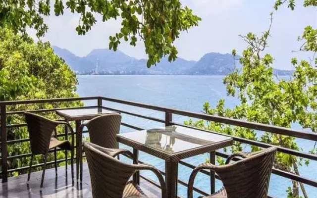 Dongjiang Lake Simple Holiday Villa