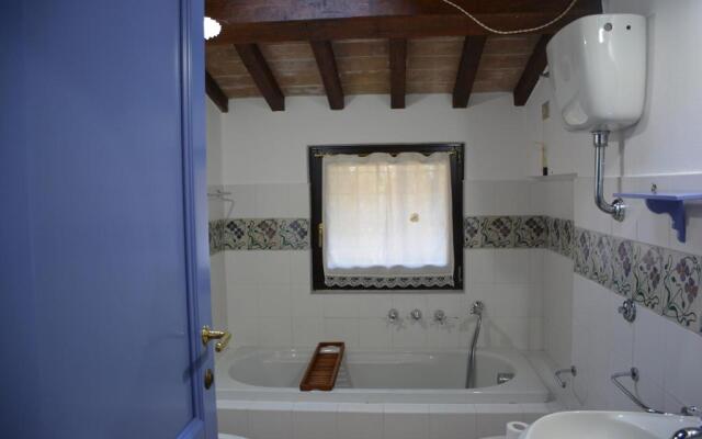 SCAPPO IN UMBRIA, Casale Nicoletta