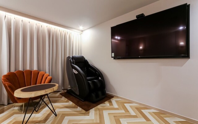 Busan Guseodong French Code