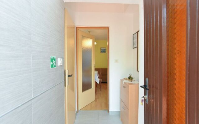 Apartment 358