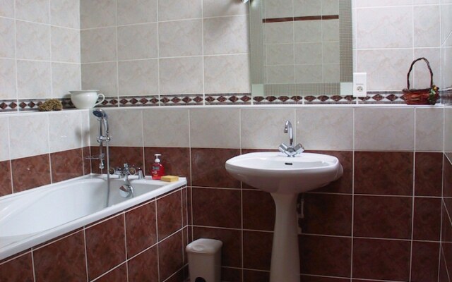 Logis de Guitres - Chambres dHotes