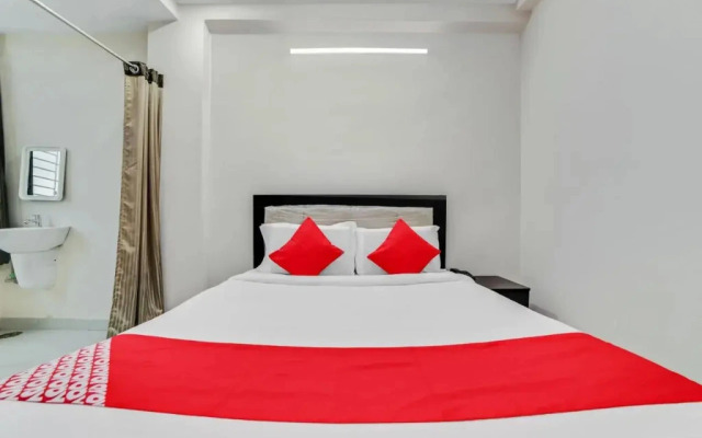 OYO Flagship 60526 Five Star Grand