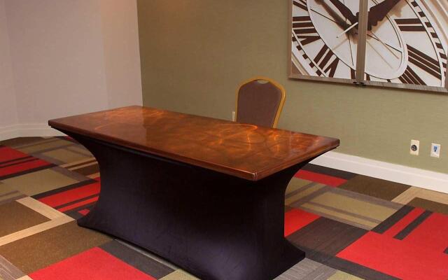 Embassy Suites by Hilton Detroit Metro Airport