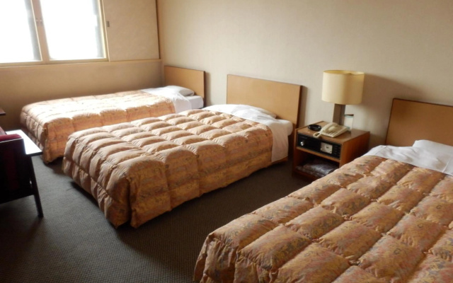 Oka Hotel – Guest Rooms – Kanazawa