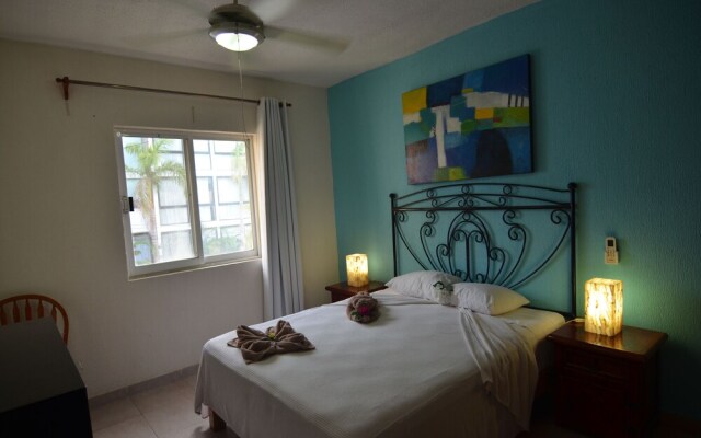 2BR Condo ground level Rinconada Del Sol