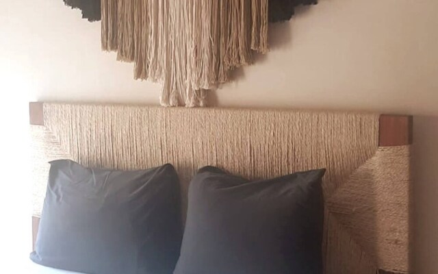 Cozy And Charming Studio Ahrat 9