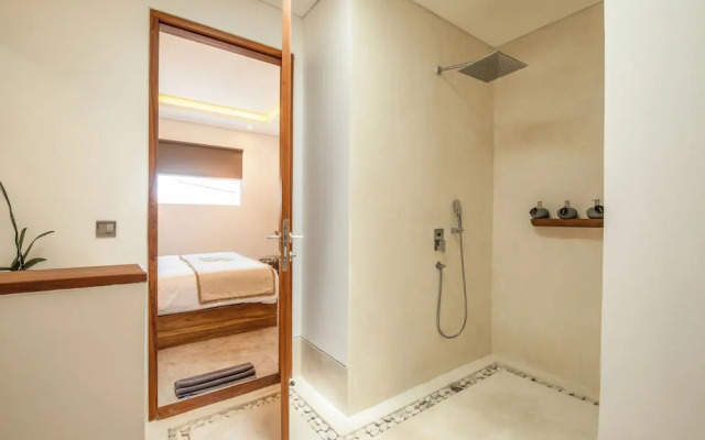 Coastal Comfort: Cozy 4BR Villa, 5 Min Walk to Finns Beach