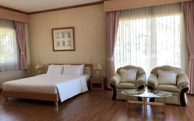 Seapine Beach Golf and Resort Hua Hin