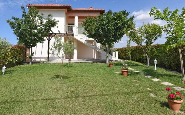 Fotinia Beach House 1st floor - Dionysiou Beac...